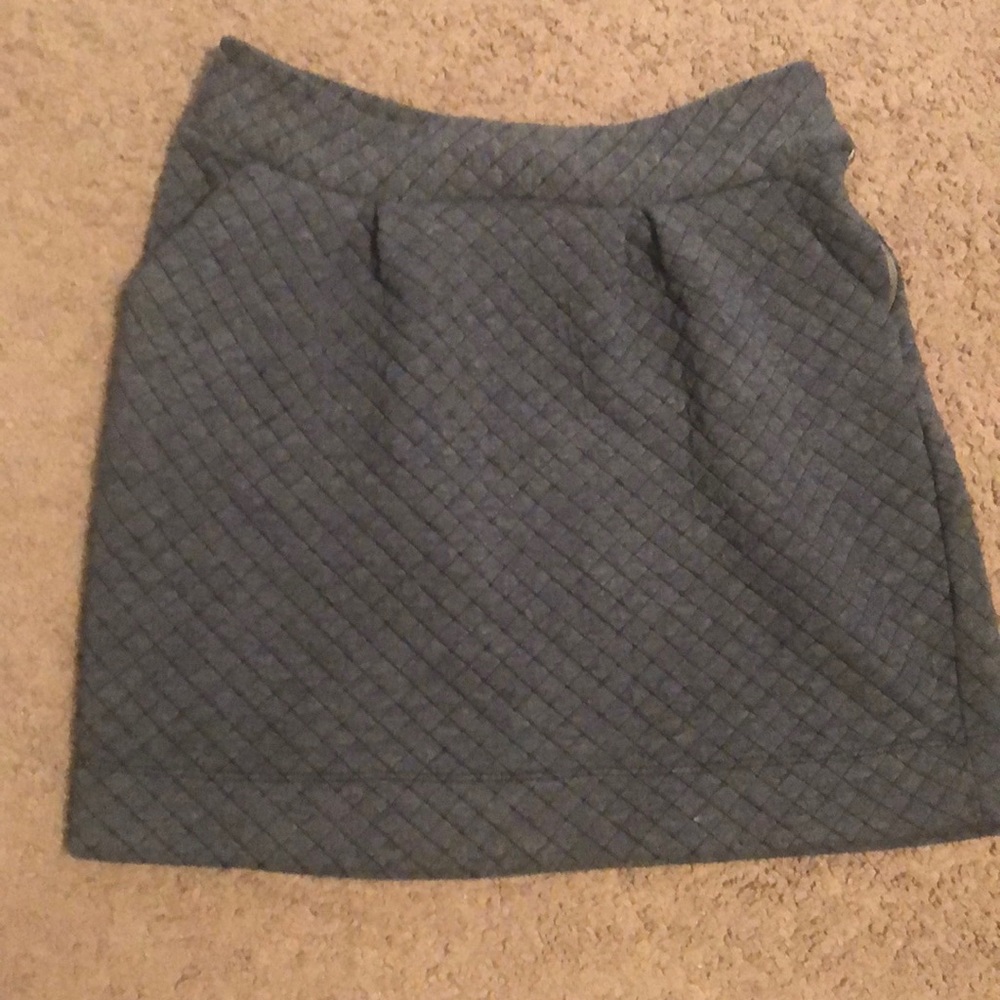 Winter grey skirt w/ pockets size M